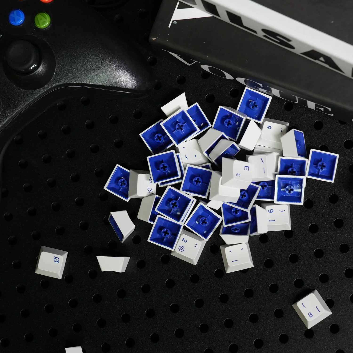 Blue on White ISO Spare Keycap(49-key) - Image 7