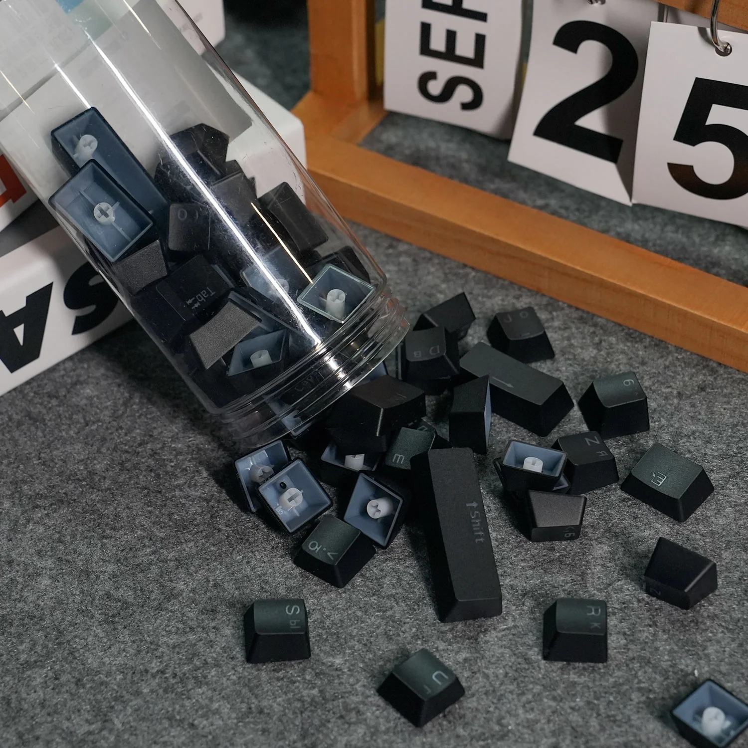 Shine-Through Black Keycap Set (61-key) - Image 7
